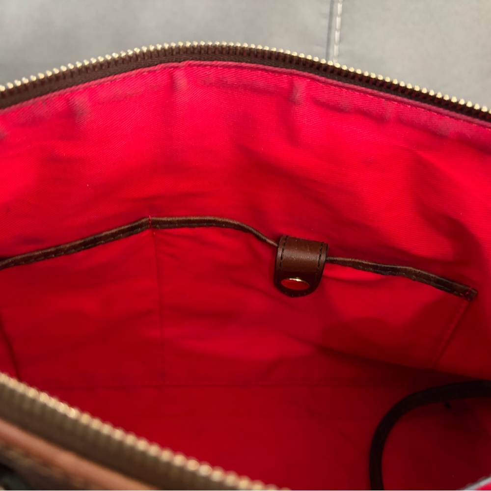 SOLD Dooney & Bourke Tiger Brown Leather Duffel Bag - Picture 16 of 16
